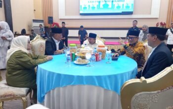 Bupati Bone Bolango Ismet Mile Melakukan Safari ke Wali Kota Gorontalo Adhan Dambea