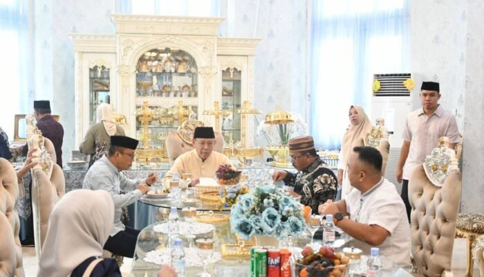 Rayakan Idulfitri, Bupati dan Wakil Bupati Boalemo silaturahmi ke Gubernur Gorontalo