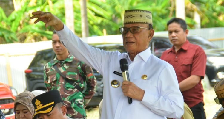 Bupati Bone Bolango, Ismet Mile di peletakan batu pertama pembangunan kampung nelayan merah putih di Bone Pantai