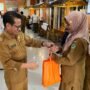 Peduli Sesama, Owner Grand Amalia Hotel Bagikan 100 Paket Ramadhan