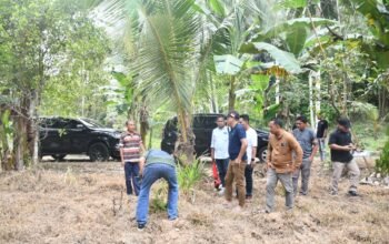 Wakil Bupati Boalemo, Lahmuddin Hambali tinjau langsung lahan petani durian