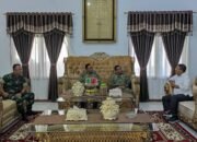 Bupati Boalemo Drs. Rum Pagau menerima kunjungan Team Inspektorat Jenderal (ITJEN) Mabes TNI Kolonel Inf. Akatoto, SH dan Letkol Czi Gunawan Indra,ST,MM di Rumah Jabatan Bupati, Rabu 1 April 2026.