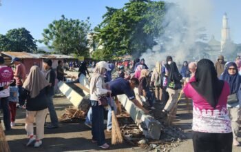 ASN Kota Gorontalo Bersihkan Lahan untuk Pembangunan Kantor Walikota yang Baru