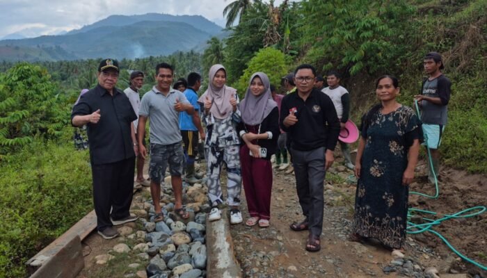 Warga Binajaya Swadaya Perbaiki Jalan, Aleg Sun Biki Siapkan Pokir Rp150 Juta