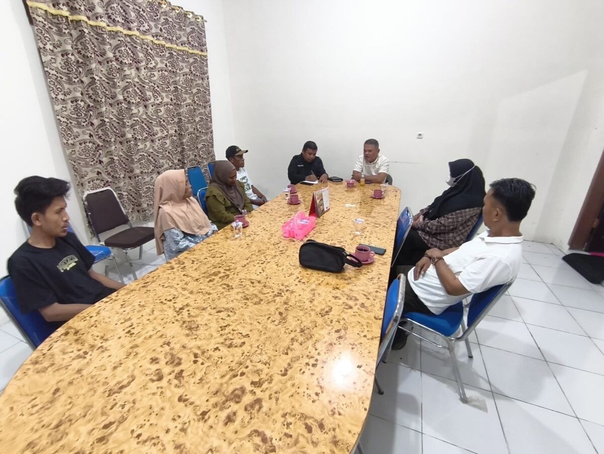 Ketua Komisi III DPRD Pohuwato Nasir Giasi Terima Aduan Anggota Koperasi BSP