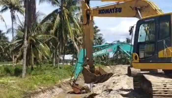 Normalisasi Sungai 7 KM di Pilomonu, Penambang Turunkan Alat Berat