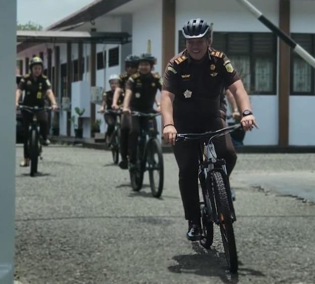 Kejari Bone Bolango Luncurkan Pelayanan Hukum Keliling Bersepeda. (Foto Istimewa).