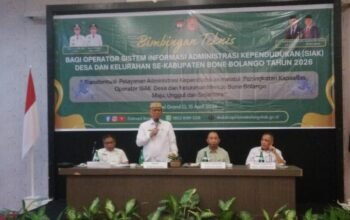 Bupati Bone Bolango buka Bimtek Operator Sistem Informasi Administrasi Kependudukan. (Foto Porosnews)
