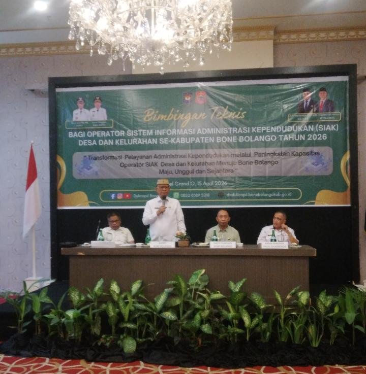 Bupati Bone Bolango buka Bimtek Operator Sistem Informasi Administrasi Kependudukan. (Foto Porosnews)