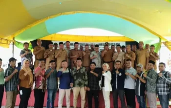 Foto Bersama Pengurus Koperasi KIB Binaan PT IGL dan PT BTL