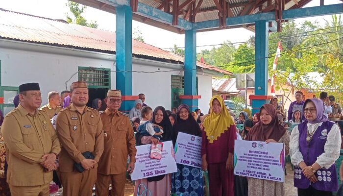 Berjumpa Warga Desa Langge, Ismet Mile Datang Bawa Bantuan