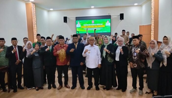 Optimalkan Pelayanan Publik, Ismet Mile Rombak Kabinet Pemerintahan