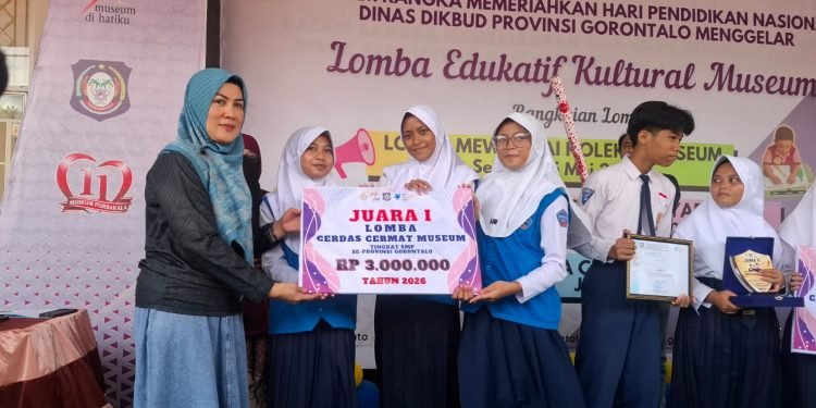 SMPN 1 Tapa Juara LCC Tingkat Provinsi Gorontalo