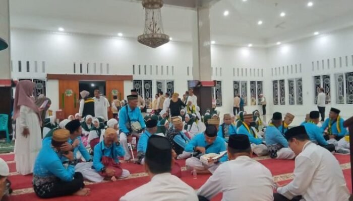 Pemkab Bone Bolango Iringi Keberangkatan 59 Jemaah Calon Haji ke Tanah Suci