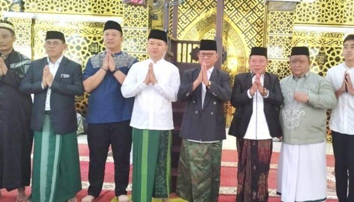 Momen Hangat Iduladha, Bupati dan Wabup Ajak Masyarakat Kuatkan Tekad Membangun Bone Bolango