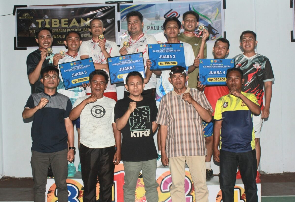 Foto Bersama Para Pemenang Turnamen Badminton KKP Unigo Tahun 2026 di Desa Duhiada'a