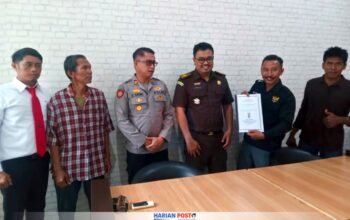 Diduga Ada Pungli Program PTSL, Warga Desa Harapan Lapor Kejari Boalemo. (Sumber Foto : Yudi H Setiawan)
