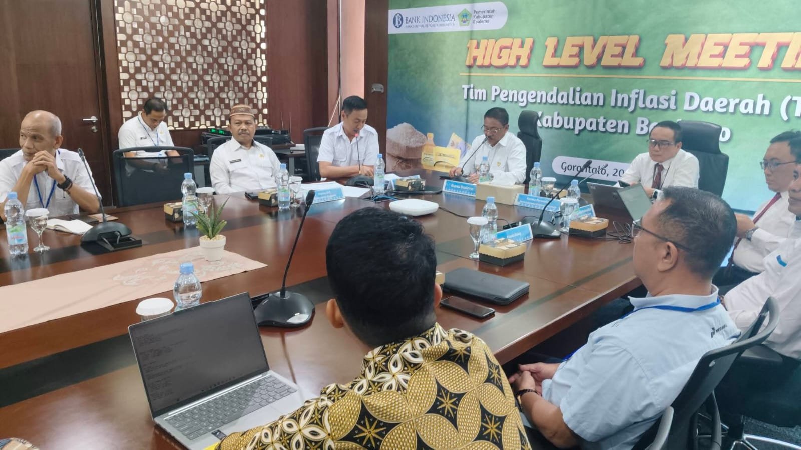 Kendalikan Inflasi, Pemkab Boalemo Rapat Bersama Bank Indonesia. (Sumber Foto: Prokopim)