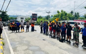 BPBD Boalemo Bersama Unsur Gabungan Terus Melakukan Pencarian Korban Hanyut di Sungai Lahumbo. (Sumber Foto: Istimewa)