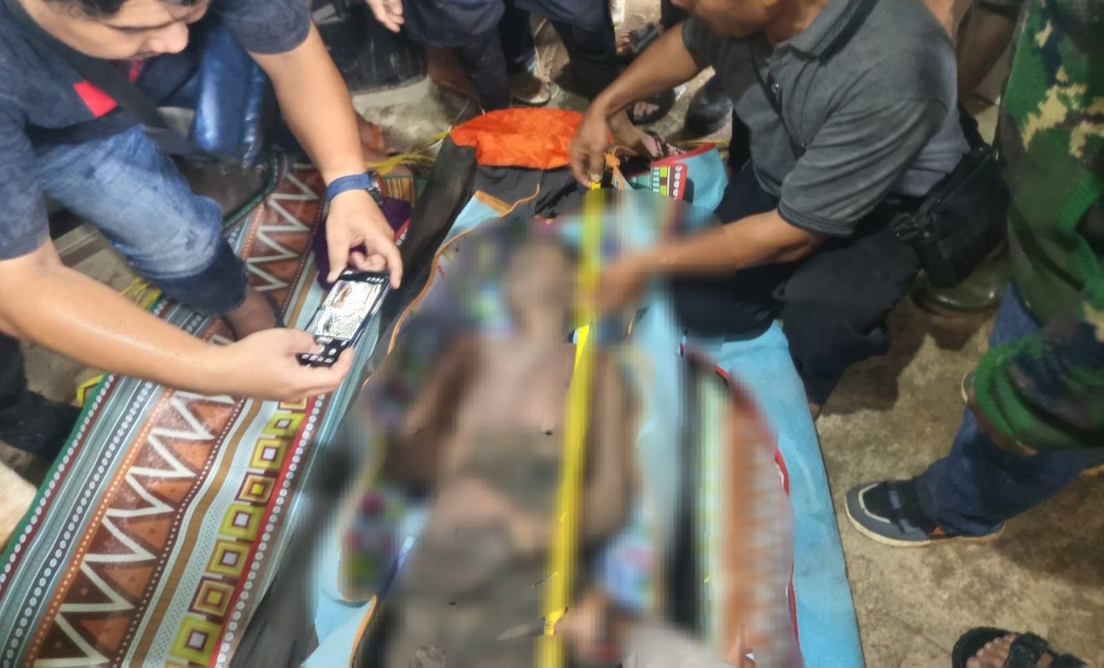 Korban Tewas Tertimbun Longsor di lokasi tambang Bone Bolango