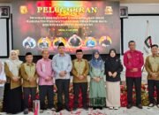 Foto Bersama Komisioner KPU Pohuwato, Anggota KPU Provinsi Gorontalo Risan Pakaya, Ketua Bawaslu Pohuwato, Rektor UNIPO, Dinas Perpustakaan, pada Peluncuran JDIH Institute dan Peresmian Pojok Baca