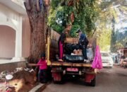 Gaji Kadang Telat, Tapi Rasa Syukur Mereka Tak Pernah Telat