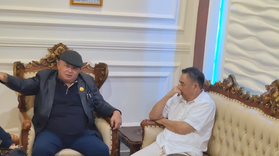 Sekjen DPP Partai Nasdem, Hermawi Franscus Temui Hamim Pou di Lapas Boalemo. (Foto Istimewa)