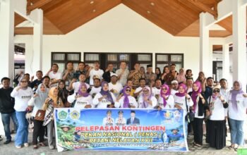 Pelepasan Kontingen Pekan Nasional ( PENAS ) Petani Nelayan XVII Kabupaten Boalemo Menuju Provinsi Gorontalo. (Sumber Foto: Prokopim/Arif)