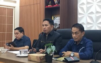 Pemkab Bone Bolango Gelar Konferensi Pers Terkait Penonaktifan Kades Toto Utara