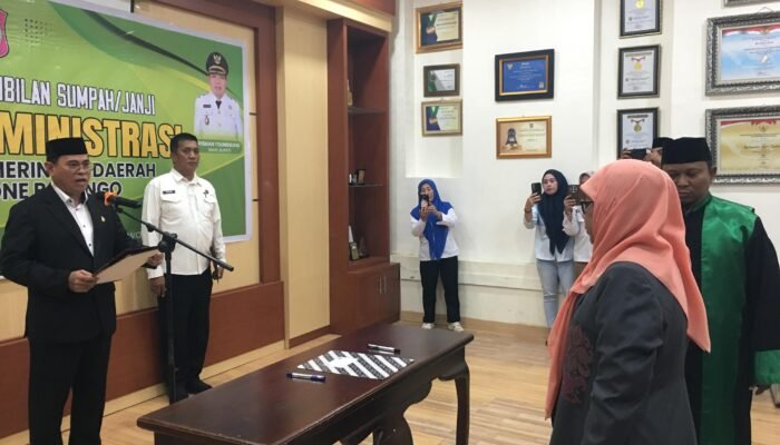Sekda Bone Bolango Lantik Kabag Tapem Baru, Ini Pesannya