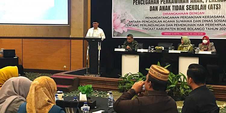 Sekretaris Daerah Bone Bolango, Iwan Mustapa saat membuka Rapat Koordinasi Lintas Sektor Pencegahan Perkawinan Anak, Pekerja Anak dan Anak Tidak Sekolah. (Sumber Foto: Kominfo)