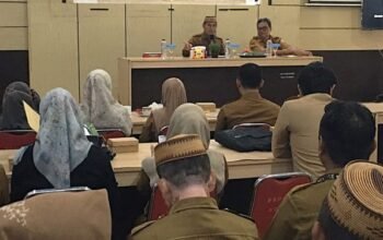 Sekretaris Daerah Bone Bolango, Iwan Mustapa saat memberikan sambutan pada Pembukaan Bimtek dan Workshop Penyusunan Inovasi Daerah di Aula Tolopani Bappeda Litbang Bone Bolango.(Sumber Foto: Kominfo)