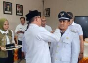 Bupati Boalemo, Rum Pagau Lantik Tiga Penjabat Kepala Desa.(Sumber Foto: Prokopim)