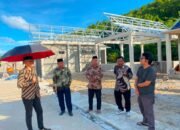 Wakil Bupati Boalemo, Lahmuddin Hambali Tinjau Progres Pembangunan Kampung Nelayan Merah Putih di Desa Pentadu Barat.(Foto Prokopim)
