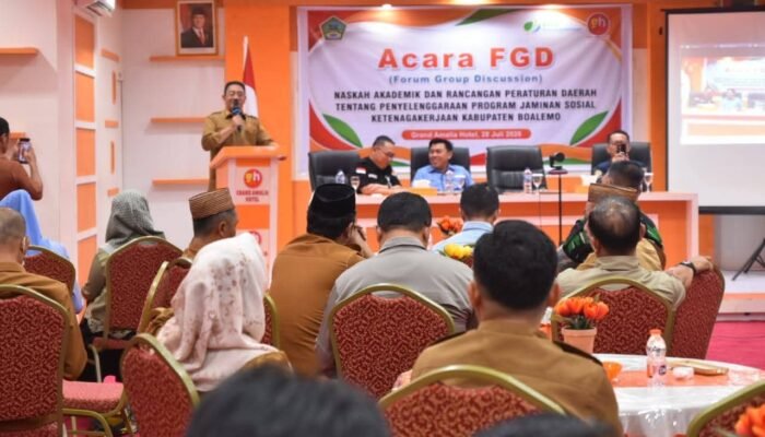 Lindungi Pemanjat Kelapa hingga Nelayan, Pemkab Boalemo Godok Perda Jaminan Sosial