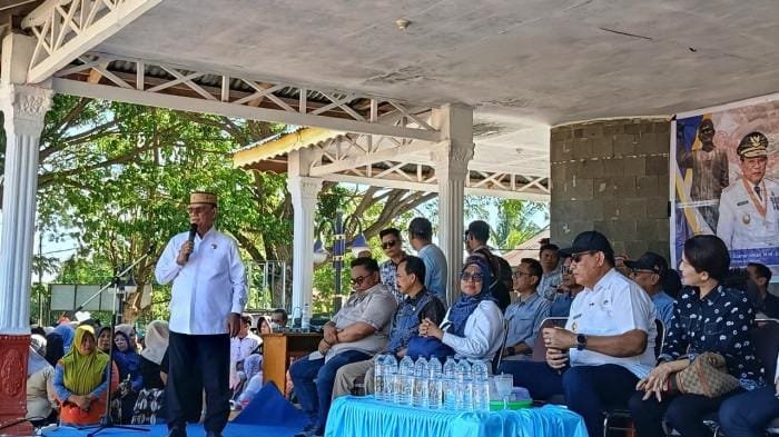 Bupati Ismet Mile Hadiri Pasar Murah yang digelar Pemrpov Gorontalo di Bone Bolango