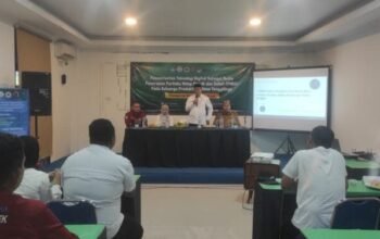 Sekretaris Daerah Kabupaten Bone Bolango, Iwan Mustapa, saat membuka sosialisasi pemanfaatan teknologi digital untuk PHBS di Hotel Toewawa, Senin, 3 Agustus 2026.