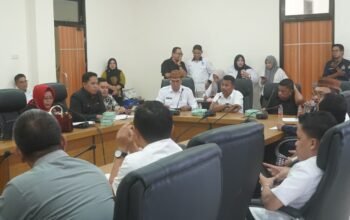 DPRD Bone Bolango Gelar RDP Bersama Pemerintah Daerah Terkait Penonaktifan Kades Toto Utara (Sumber Foto : Diskominfo Bone Bolango)