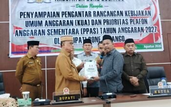 Rapat Paripurna DPRD Bone Bolang Penyampaian KUA - PPAS 2027