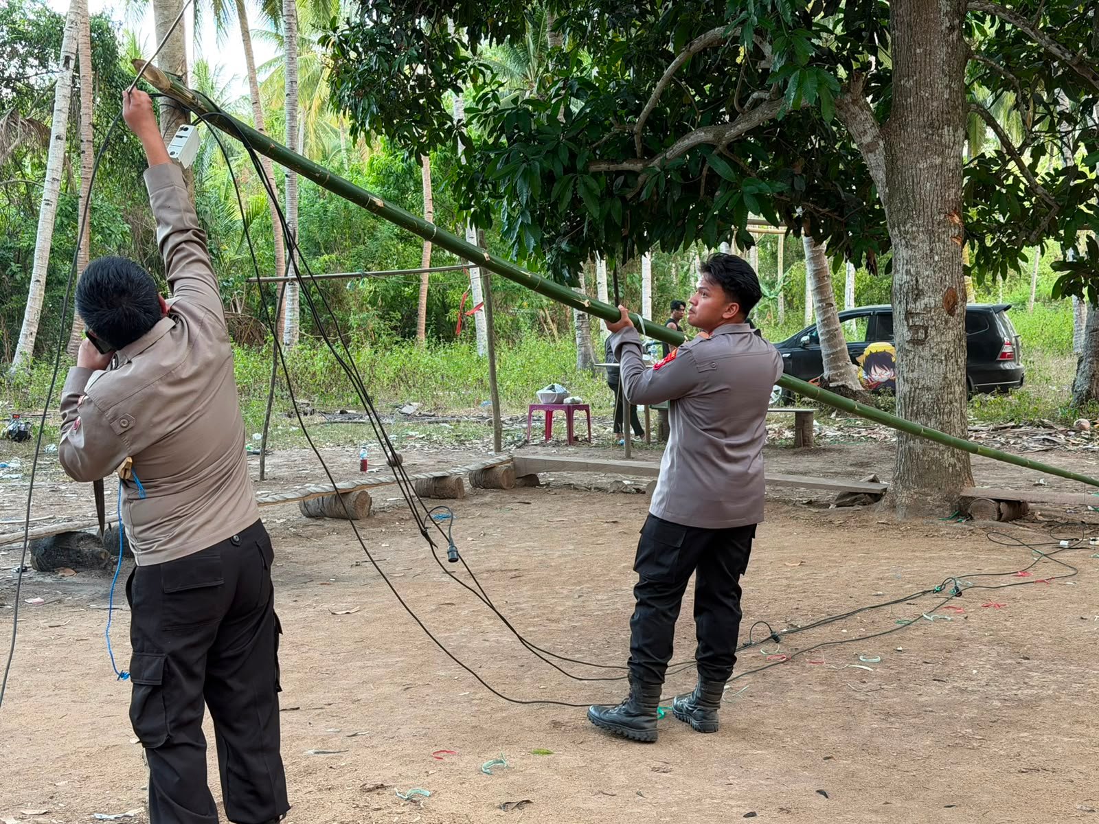 Polsek Popayato Bongkar Arena Sabung Ayam di Popayato Timur