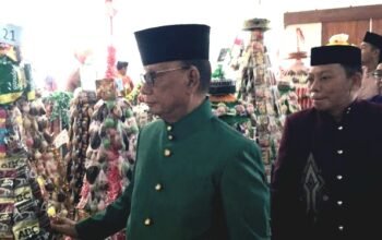 Bupati Ismet Mile dan Wakil Bupati Risman Tolingguhu Menghadiri Peringatan Maulid Nabi Muhammad SAW (Sumber Diskominfo)