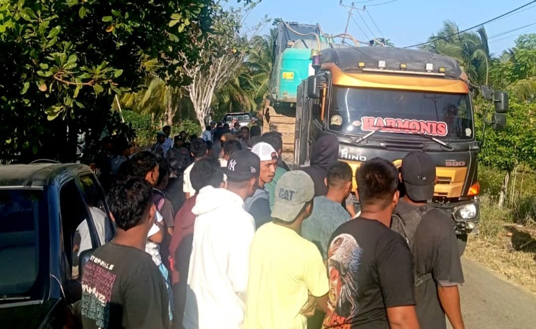 Alat Berat yang Diamankan dari Lokasi PETI Sambati Diangkut ke Mapolres Boalemo