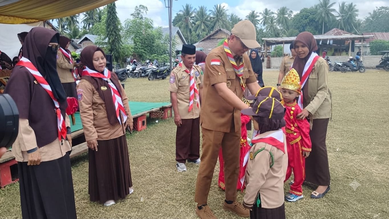 Wabup Boalemo, Lahmuddin Hambali Buka Kegiatan Perkemahan Pra Siaga Tingkat Taman Kanak-kanak dan Pendidikan Anak Usia Dini se-kecamatan Tilamuta.(Sumber Foto Prokopim Boalemo)