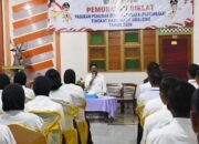 Bupati Boalemo, Rum Pagau Saat Memberikan Penguatan Peserta Diklat Paskibraka Kabupaten Boalemo. (Sumber Foto Prokopim Boalemo)