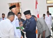 Wakil Bupati Boalemo, Lahmuddin Hambali Kukuhkan Pasukan Paskibraka Kabupaten Boalemo 2026. (Sumber Foto Prokopim Boalemo)
