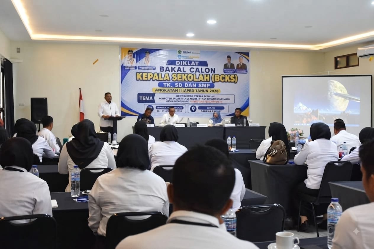 Bupati Rum Pagau Buka Diklat Calon Kepala Sekolah Gelombang II di Boalemo. Sumber Foto Prokopim Boalemo)