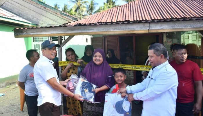 Hadir untuk Warga, Pemkab Boalemo Beri Bantuan Korban Kebakaran