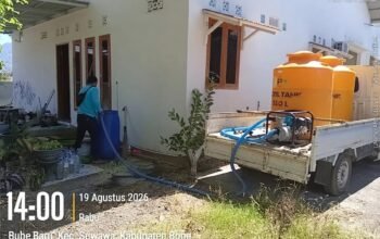 Perumda Tirta Bolango Salurkan Air Bersih ke Warga.(Foto Istimewa)