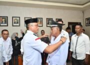 Wabup Boalemo Lantik Zainudin Ente sebagai Pj Kades Balate Jaya.(Foto Istimewa)