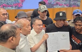 Ditagih Massa Aksi, Pimpinan DPR Teken Surat Siap Mundur Jika RUU Perampasan Aset Mangkrak.(Sumber Foto: CNN Indonesia)